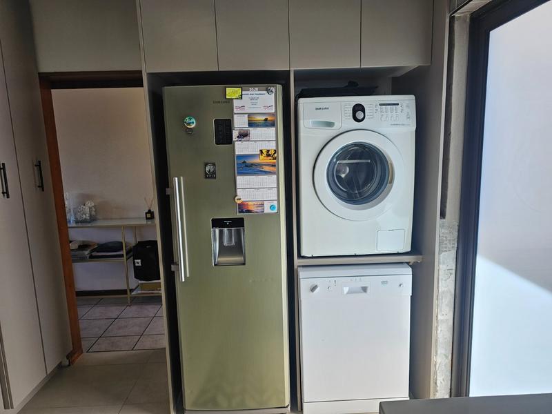 3 Bedroom Property for Sale in Mossel Bay Central Western Cape
